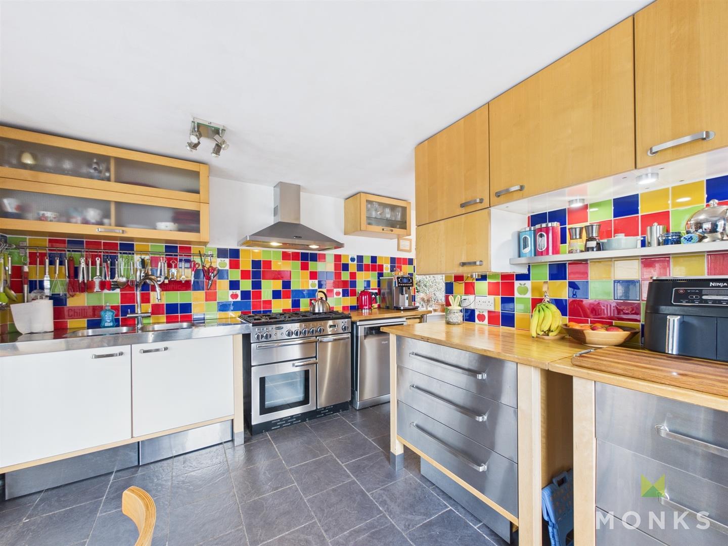 10 Perkins Beach Dingle, Shrewsbury, SY5 0PE For Sale 10 Perkins Beach Dingle, Shrewsbury, SY5 0PE For Sale